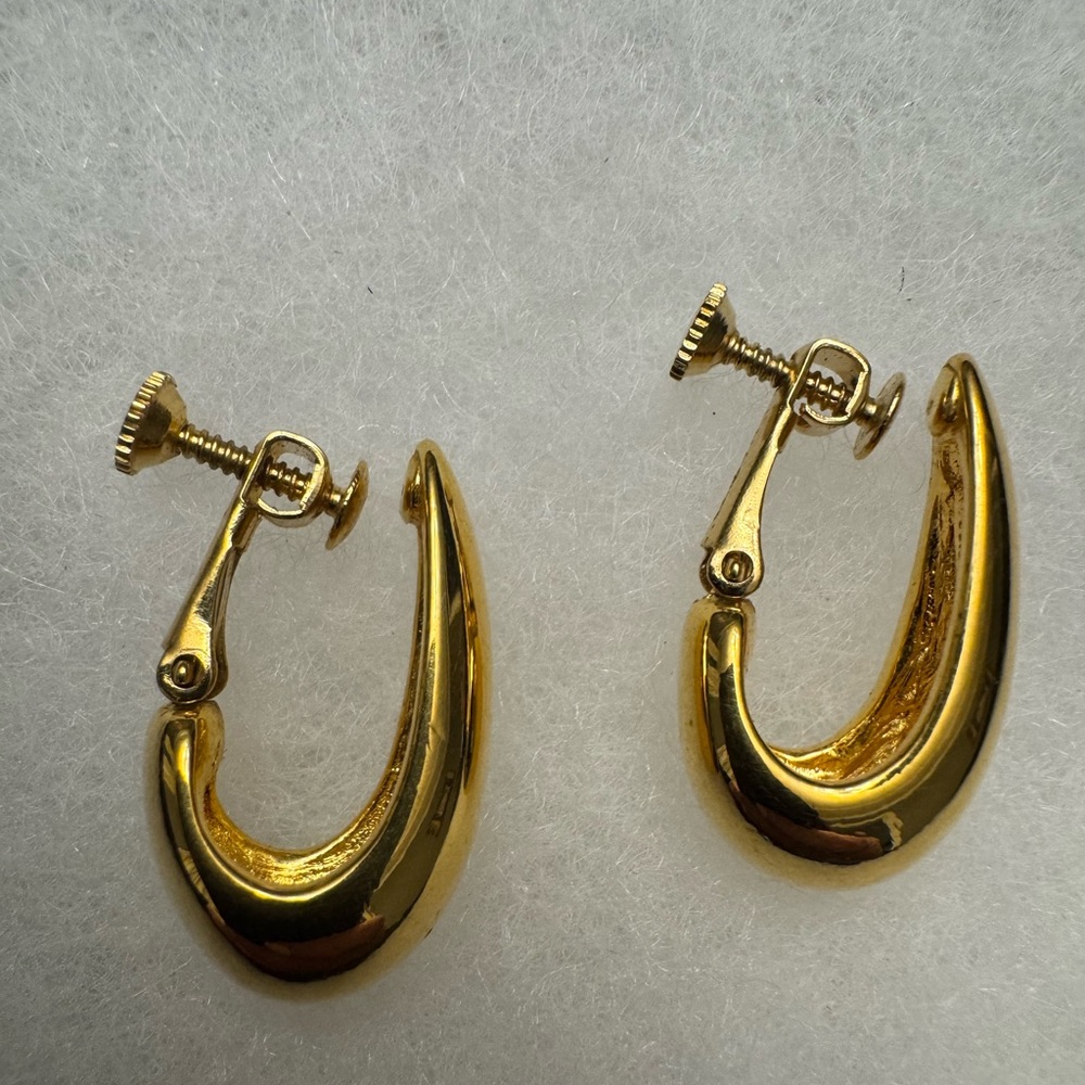 Napier Gold Screw-Back Earrings Vintage